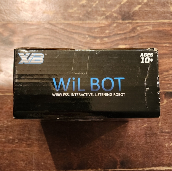 NEW WiL BOT Wireless Interactive Listening Robot - Picture 3 of 7